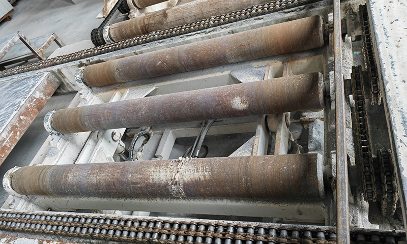 Lava -nosto- ja käännöslaite